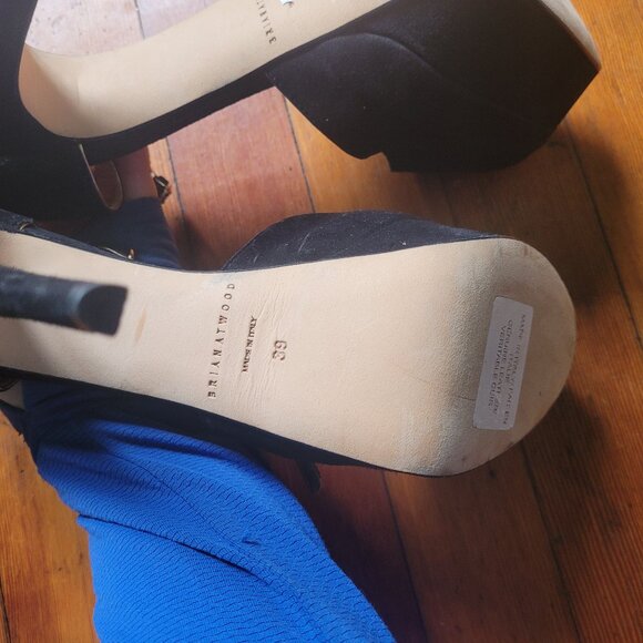 Brian Atwood Suede Black Gold Peeptoe Tribeca, Italian 39 - Picture 10 of 12